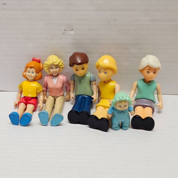 Vintage Little Tikes Dollhouse Doll House Family Figure Mom Dad Baby Grandma LOT - Picture 3 of 8